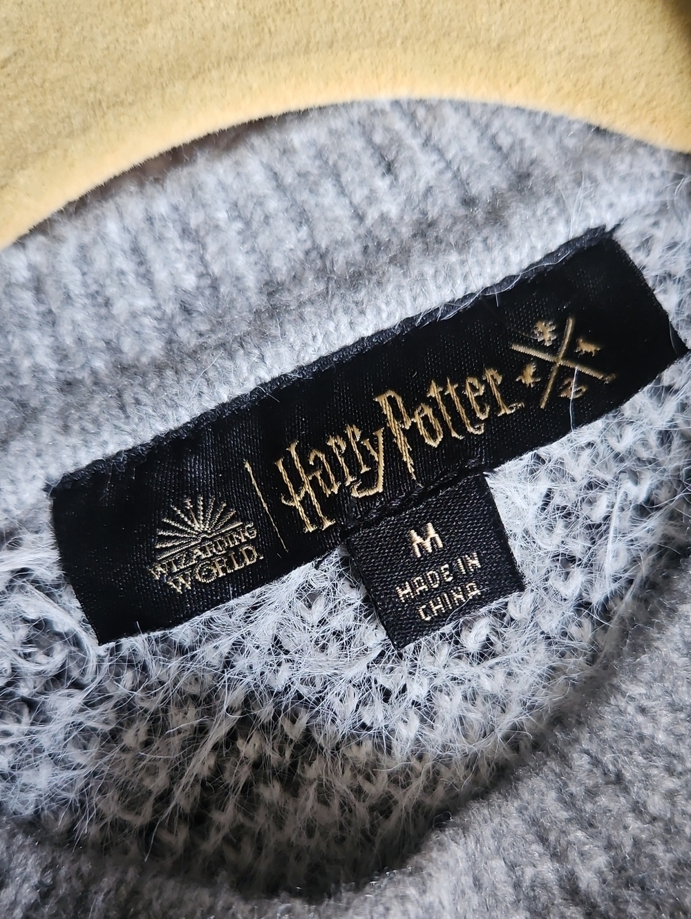 Harry Potter Hedwig Owl Crewneck Sweater Gray Medium - Picture 3 of 7